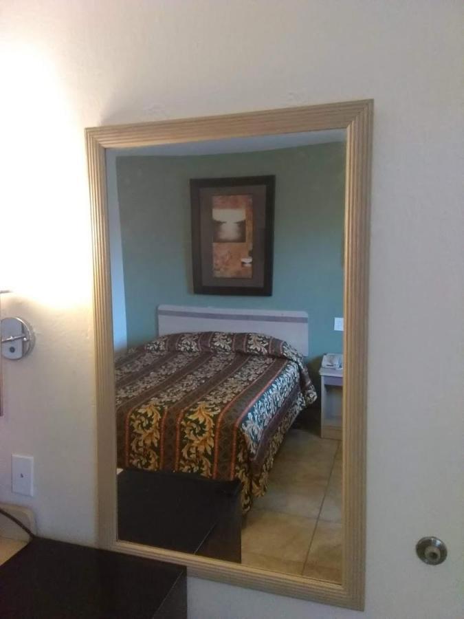 Red Carpet Inn Louisville North -Jeffersonville In Εξωτερικό φωτογραφία