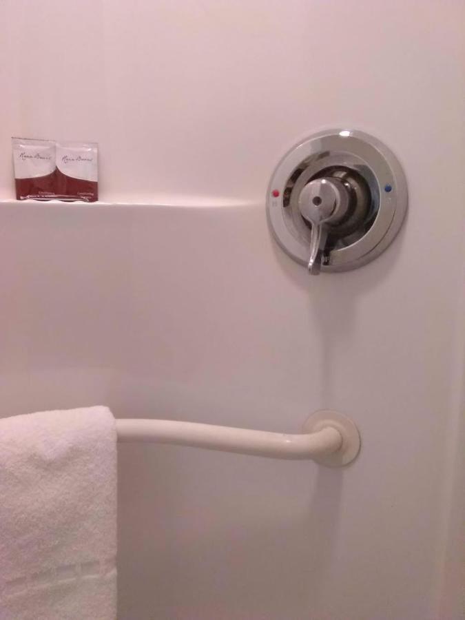 Red Carpet Inn Louisville North -Jeffersonville In Εξωτερικό φωτογραφία