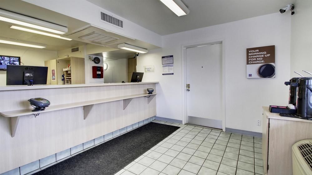 Red Carpet Inn Louisville North -Jeffersonville In Εξωτερικό φωτογραφία