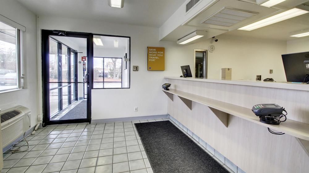 Red Carpet Inn Louisville North -Jeffersonville In Εξωτερικό φωτογραφία