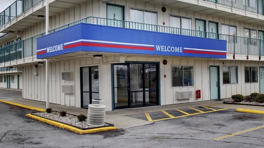 Red Carpet Inn Louisville North -Jeffersonville In Εξωτερικό φωτογραφία